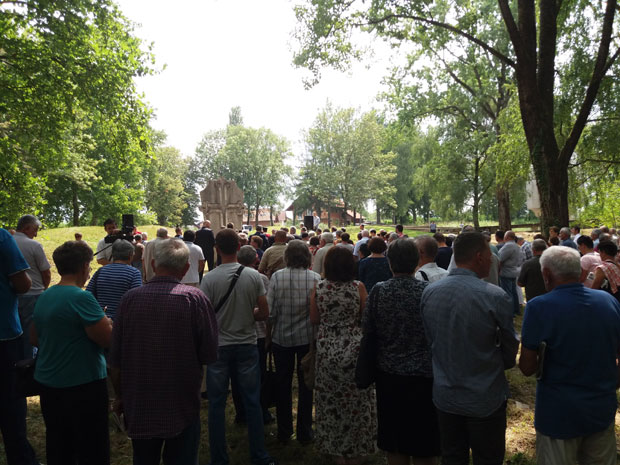 77 ГОДИНА ОД УБИСТВА СРБА И ЈЕВРЕЈА: Споменик сведочи о страдању 